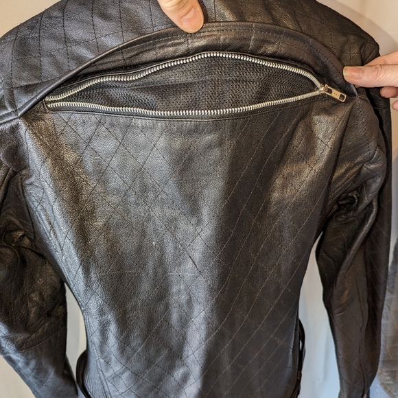 Real Leather Motorcycle jacket 3xl (fits like a solid Large) quilted pattern - Picture 4 of 9